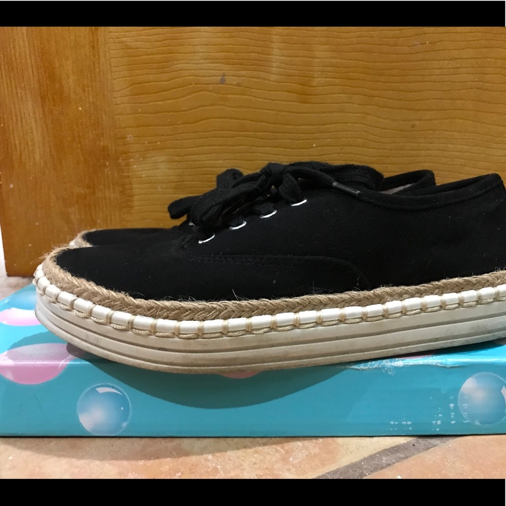 Shoes - Picture 3 of 3